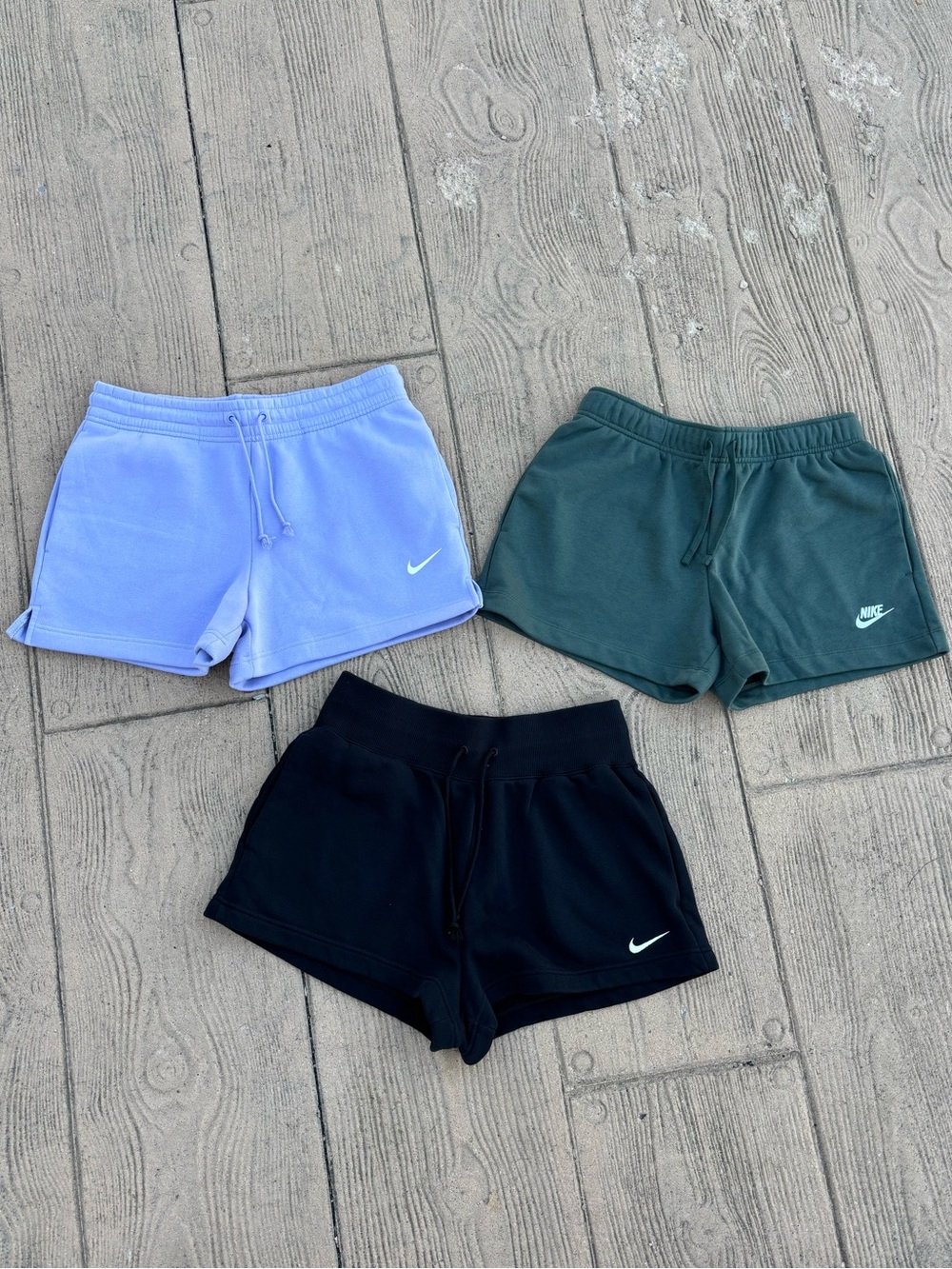 NIKE women's medium fleece Sweat Shorts lot bundle NEW & like new pockets - Picture 1 of 5
